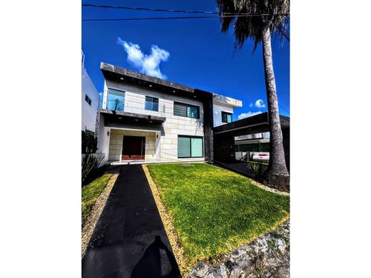 Luxury home in Valle de Cuernavaca, Morelos