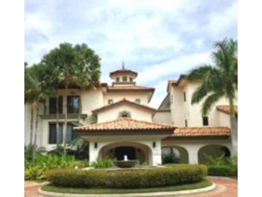 Apartment / Etagenwohnung in Bella Vista, Distrito de Donoso