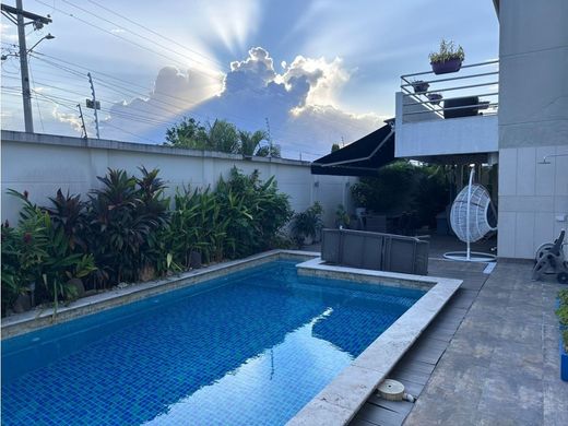 パナマシティ, Distrito de Panamáの高級住宅