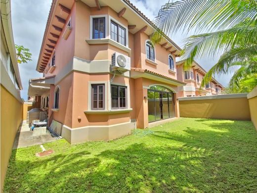 Πολυτελή κατοικία σε Juan Díaz, Distrito de Antón