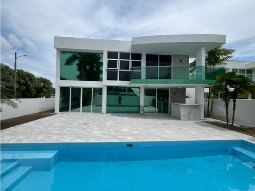 Luxus-Haus in Juan Díaz, Distrito de Antón