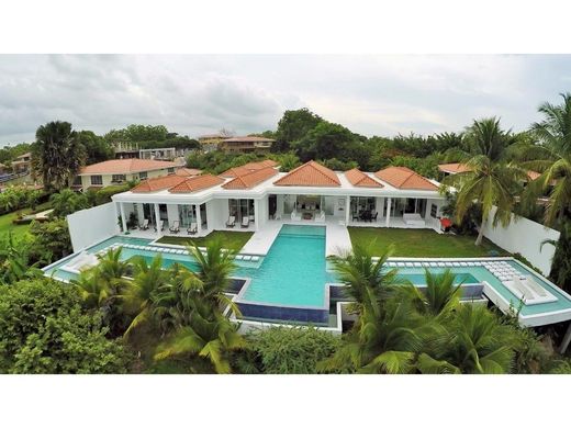Luxury home in San Carlos, Distrito de San Carlos