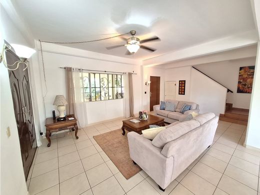 Luxury home in Albrook, Distrito de Panamá