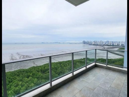 Daire Juan Díaz, Distrito de Antón