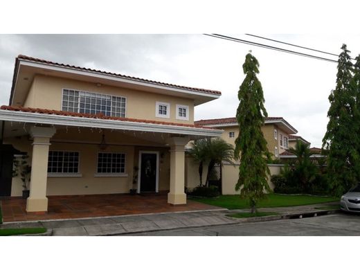 Luxus-Haus in San Miguelito, Distrito San Miguelito