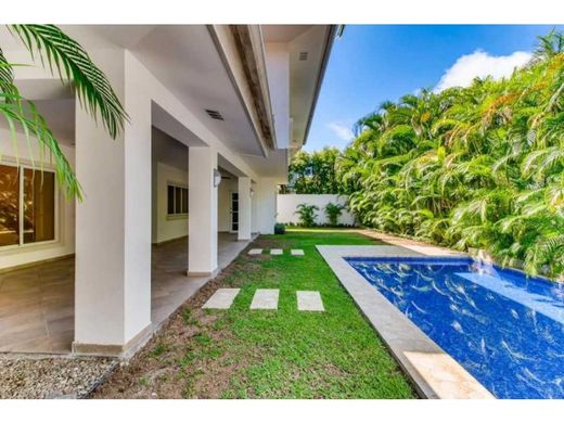 パナマシティ, Distrito de Panamáの高級住宅