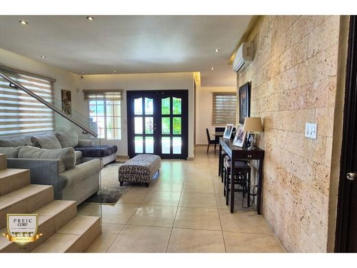 Casa di lusso a Panamá, Distrito de Panamá