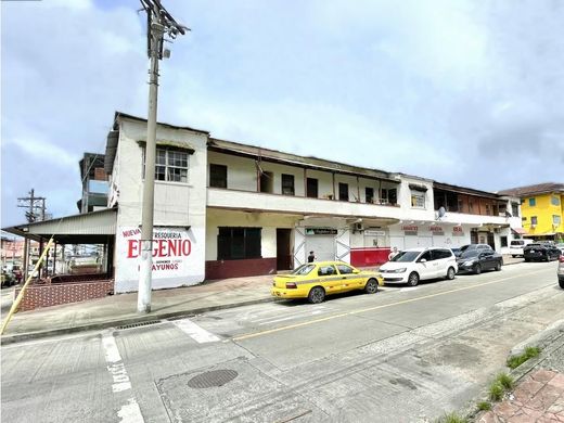 Complexos residenciais - Cristóbal, Distrito de Colón