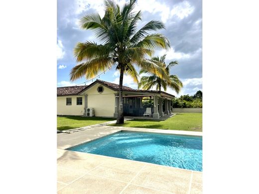 Casa de lujo en Río Hato, Distrito de Antón