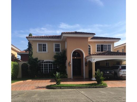 Πολυτελή κατοικία σε Juan Díaz, Distrito de Antón