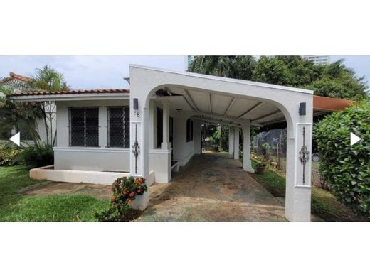 Luxe woning in Carrasquilla, Distrito de Panamá