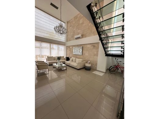 Luxury home in Juan Díaz, Distrito de Antón