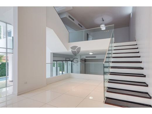 Maison de luxe à Altos de San Francisco, Distrito de La Chorrera