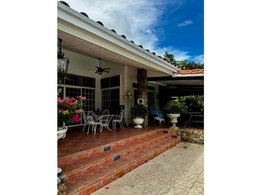 Luxury home in San Carlos, Distrito de San Carlos