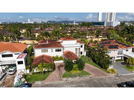 Luxury home in Juan Díaz, Distrito de Panamá