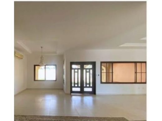 Casa di lusso a Juan Díaz, Distrito de Antón