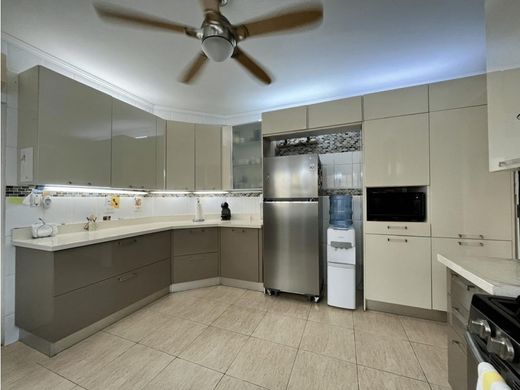 Juan Díaz, Distrito de Antónの高級住宅