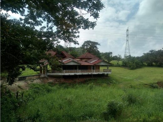 Ρουστίκ ή αγροικία σε La Chorrera, Distrito de La Chorrera