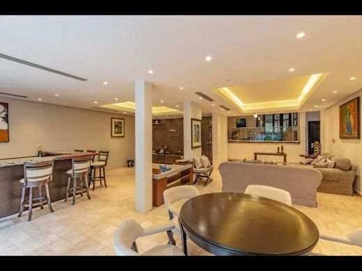 Πολυτελή κατοικία σε Bella Vista, Distrito de Donoso