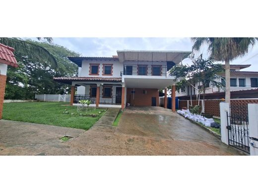 Casa de lujo en El Dorado, Distrito de Panamá