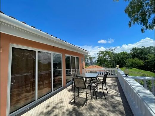 Luxury home in El Dorado, Distrito de Panamá