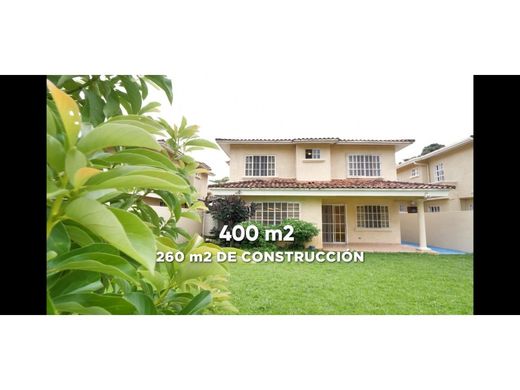 Luxury home in Albrook, Distrito de Panamá