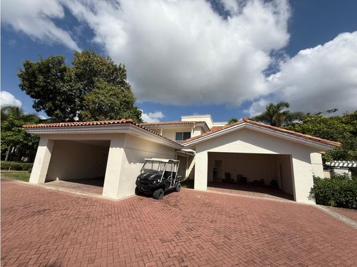 Luxury home in San Carlos, Distrito de San Carlos