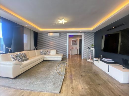 Apartment / Etagenwohnung in Bella Vista, Distrito de Donoso