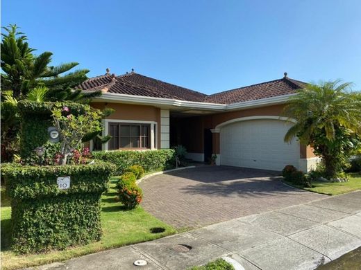 Luxury home in Juan Díaz, Distrito de Antón