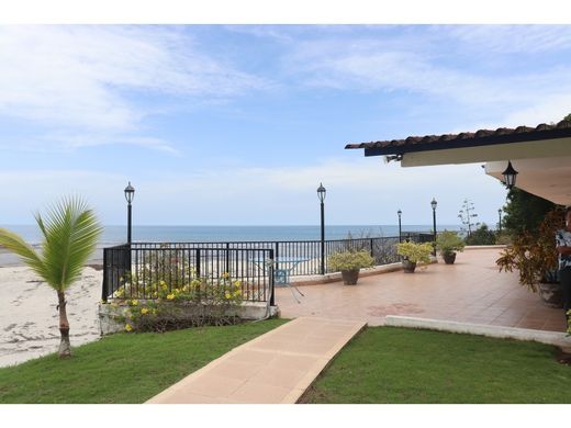 Land in Río Hato, Distrito de Antón