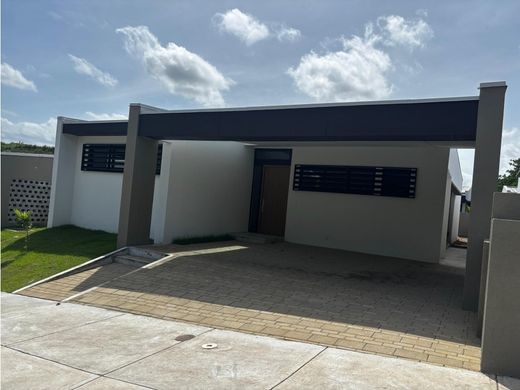 Luxury home in San Miguelito, Distrito San Miguelito