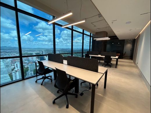 Ofis Bella Vista, Distrito de Donoso