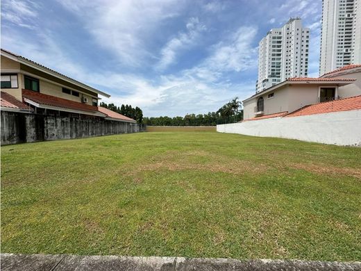 Terreno en Juan Díaz, Distrito de Panamá