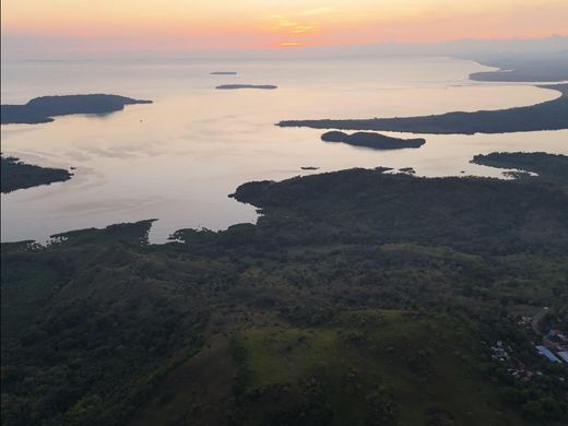 Участок, Tolé, Distrito de Tolé