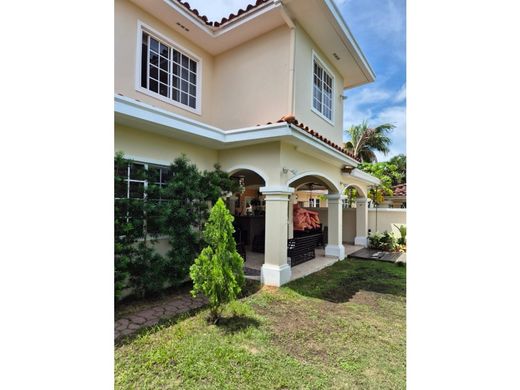 Apartment / Etagenwohnung in Panama-Stadt, Distrito de Panamá