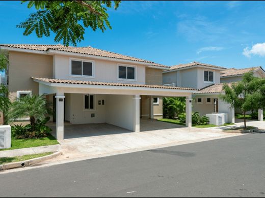 منزل ﻓﻲ Arraiján, Distrito Arraiján