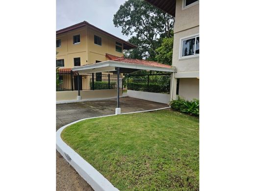 Casa di lusso a Albrook, Distrito de Panamá