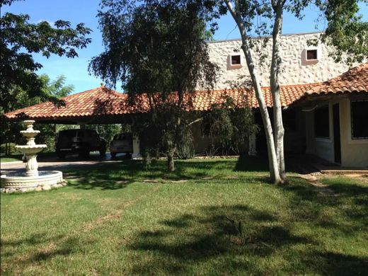 Chitré, Distrito de Chitréの高級住宅