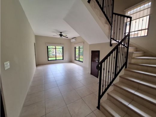 منزل ﻓﻲ Ancón, Distrito de Panamá