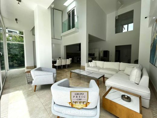 Luxury home in Panama City, Distrito de Panamá