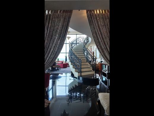 Piso / Apartamento en Bella Vista, Distrito de Donoso