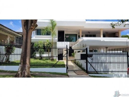 Luxury home in Betania, Distrito de Panamá