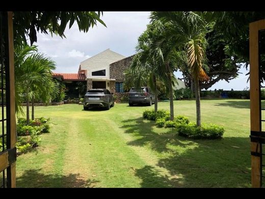 Luksusowy dom w Chame, Distrito de Chame