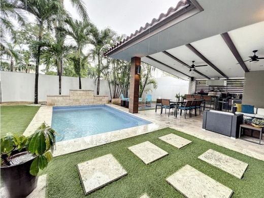 Πολυτελή κατοικία σε Juan Díaz, Distrito de Antón