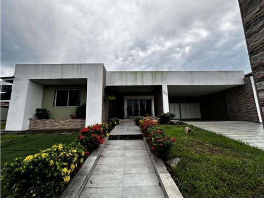 Casa di lusso a Betania, Distrito de Panamá