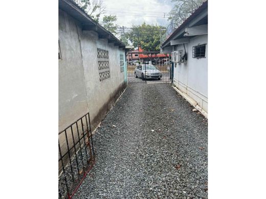 地皮  月租 La Chorrera