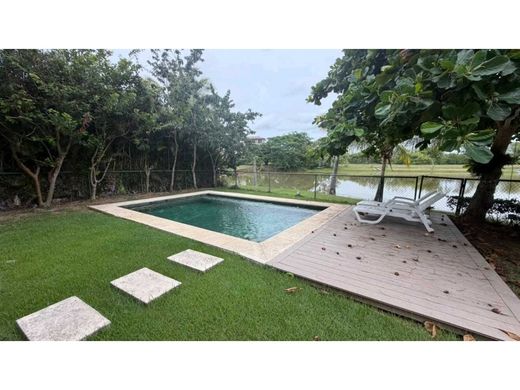Casa de luxo - Río Hato, Distrito de Antón