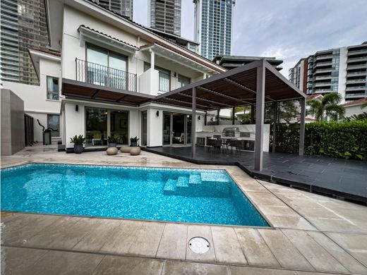 Casa di lusso a Juan Díaz, Distrito de Antón