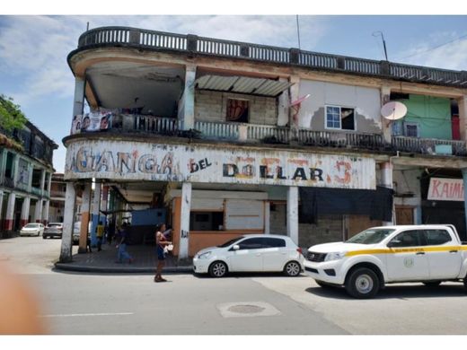 Edificio en Ciudad de Colón, Distrito de Colón