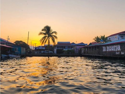 Участок, Бокас-дель-Торо, Distrito de Bocas del Toro